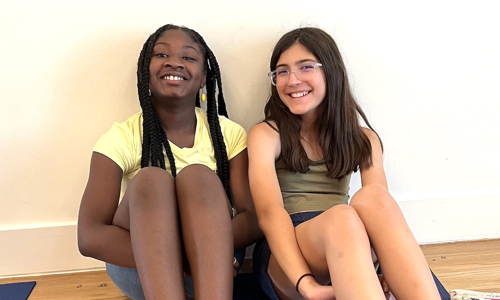 Pre-teen-girls 1000x600